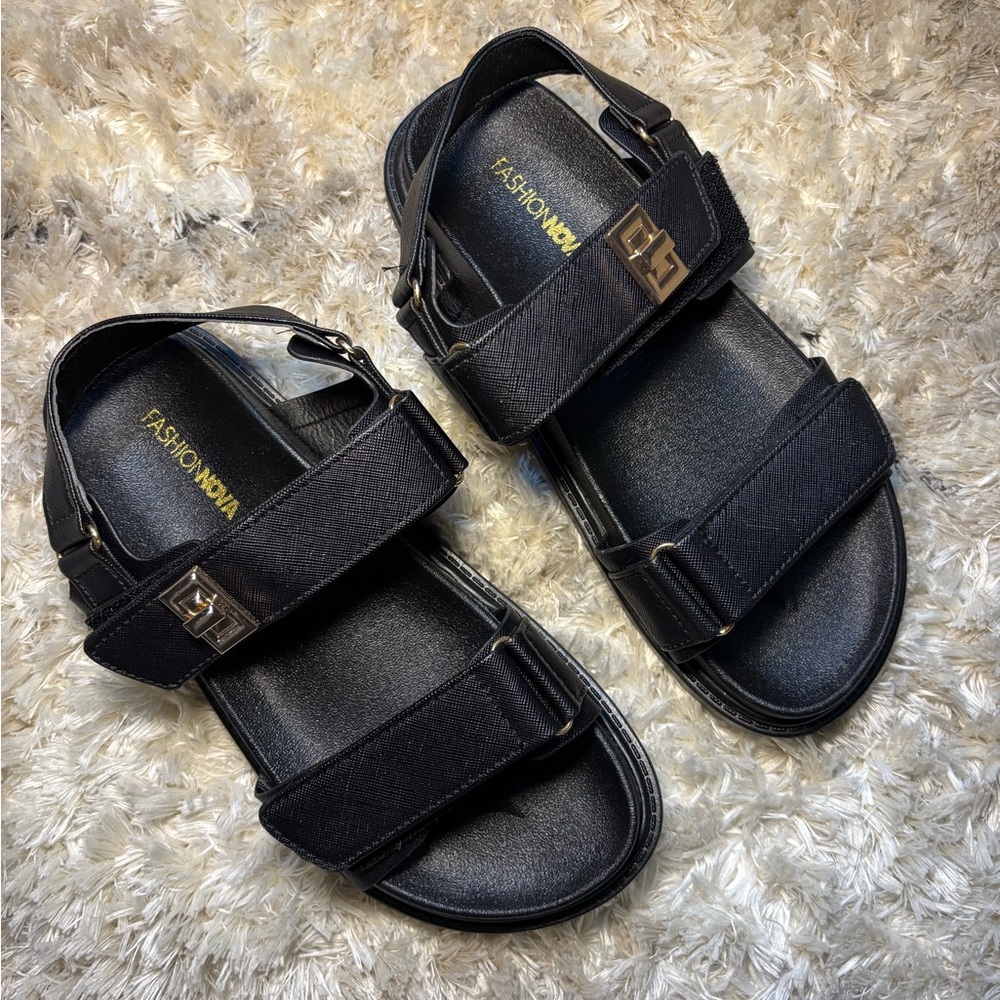 Fashion Nova Black Strap Sandals